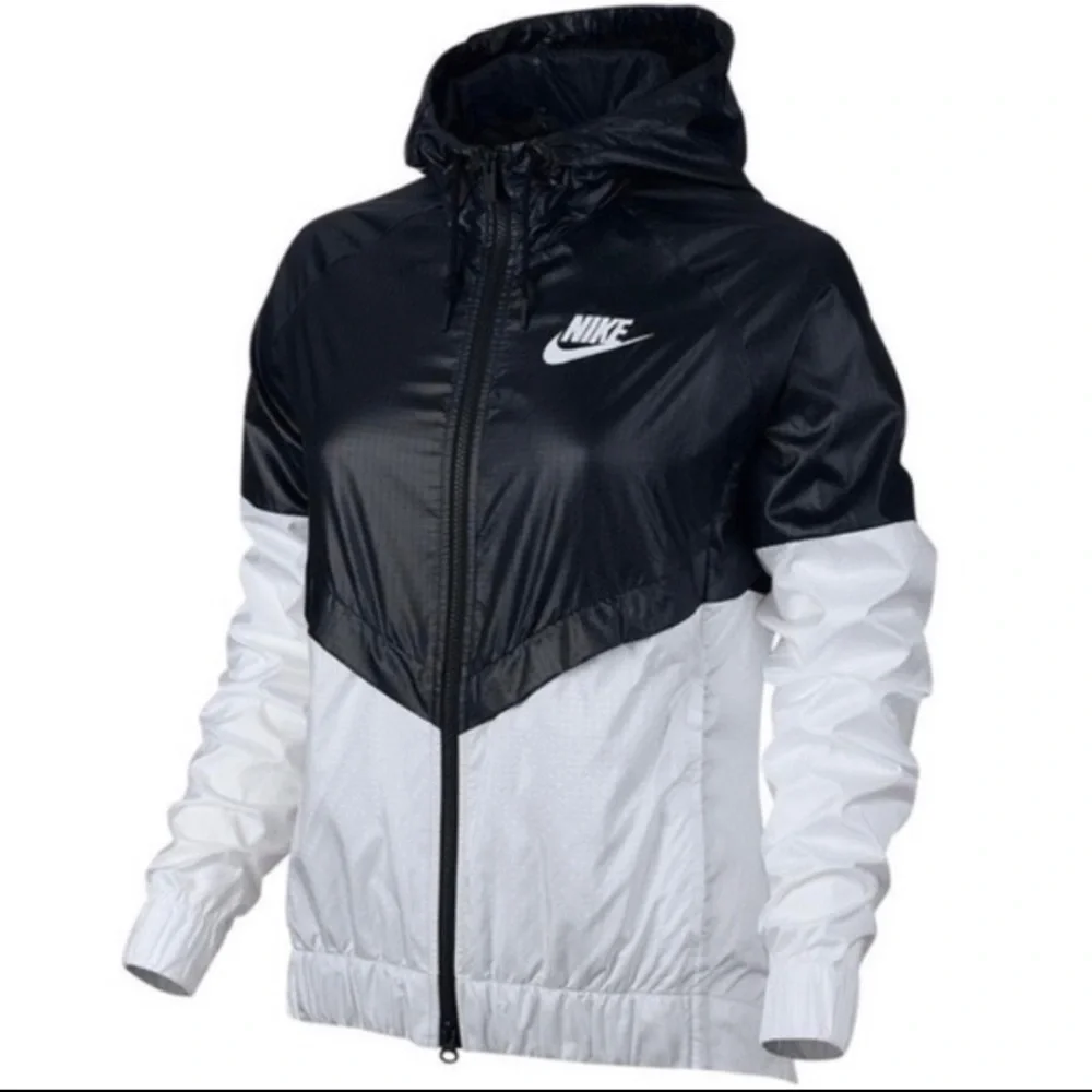 Nike | Women’s light Weight Windbreaker - Picture 2 of 7
